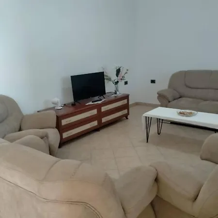 Karaj Airoport Hostel Tiran