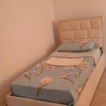 Karaj Airoport Hostel *