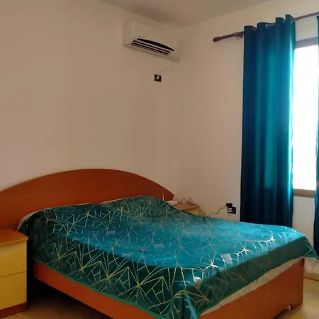 Karaj Airoport Hostel